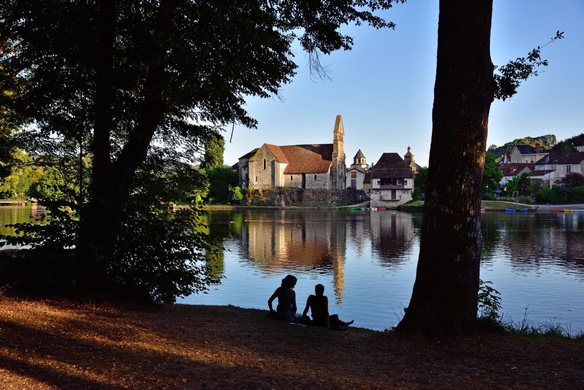 Maison D'Hotes Les Jardins Saint Eloi Le Lonzac Exteriér fotografie
